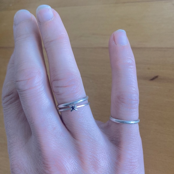 Gray Sapphire & White Gold Ring - Picture 5 of 9